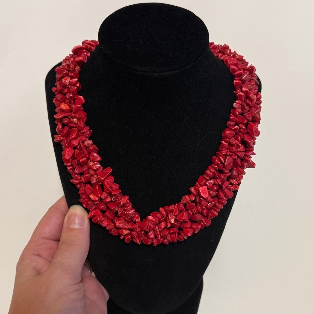 Elegant Red Dyed Stone Beaded Necklace
